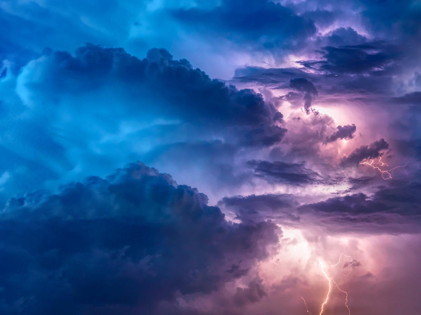 thunderstorm image