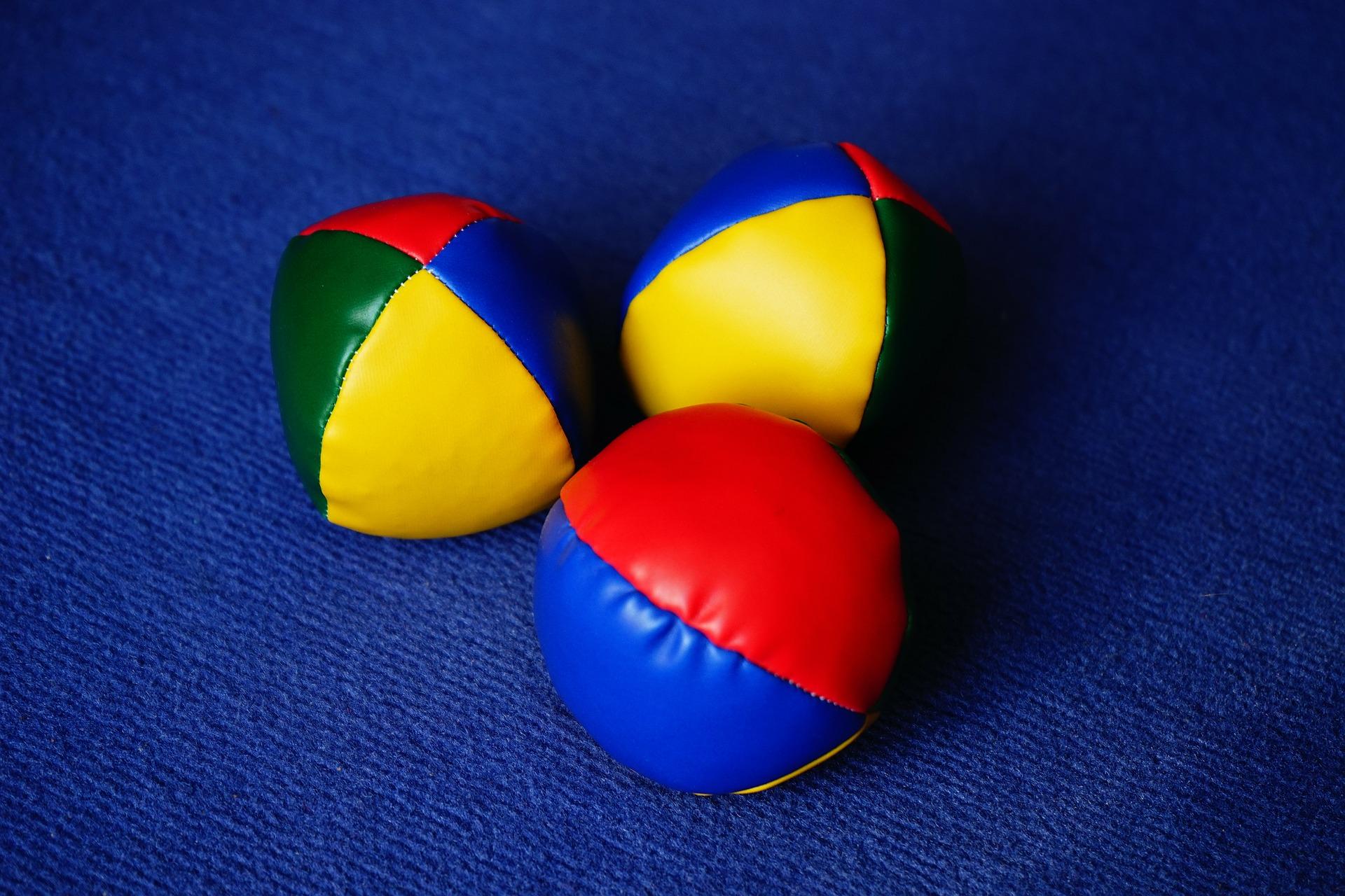 Juggling balls