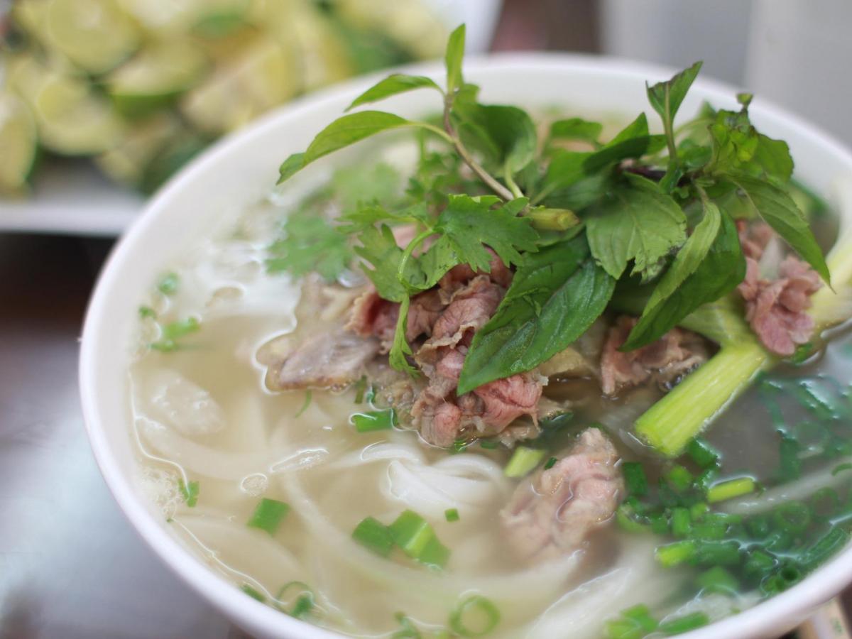 blogpic clear chicken soup with greens