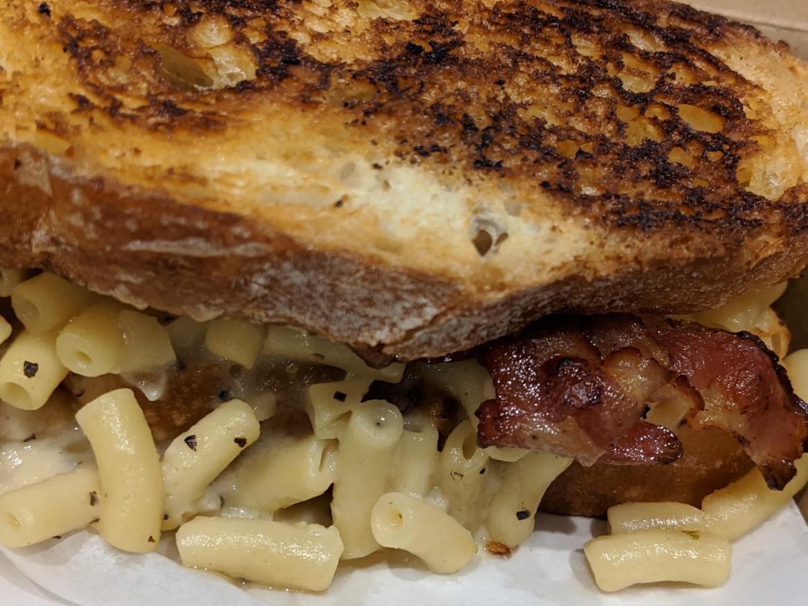 Mac and cheese toastie