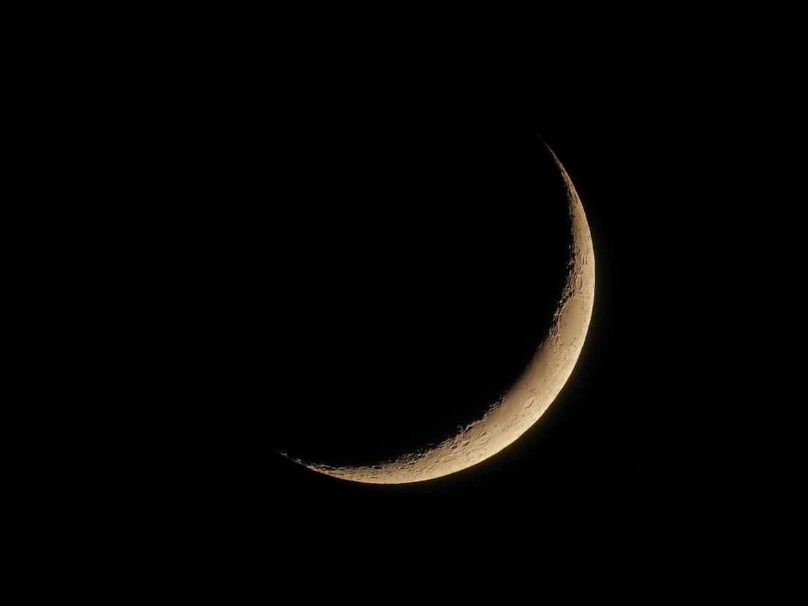 A crescent moon.