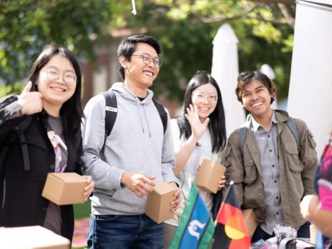 happy students 