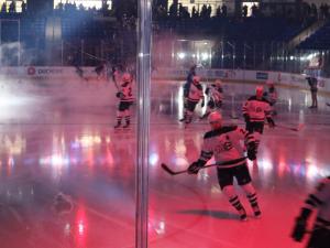 Landscape photo of a Canadian Ice Hockey match, taken by Kanika (2024).
