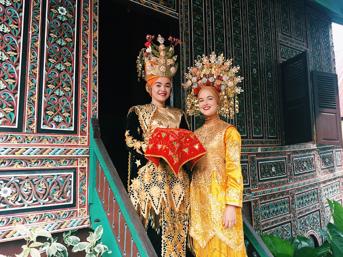 Krystal Buckle - Self-Reporting ACICIS, Indonesia 2