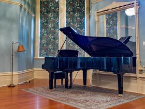 Yamaha Grand Piano in the Ballroom. Photography by Paul Stokes.